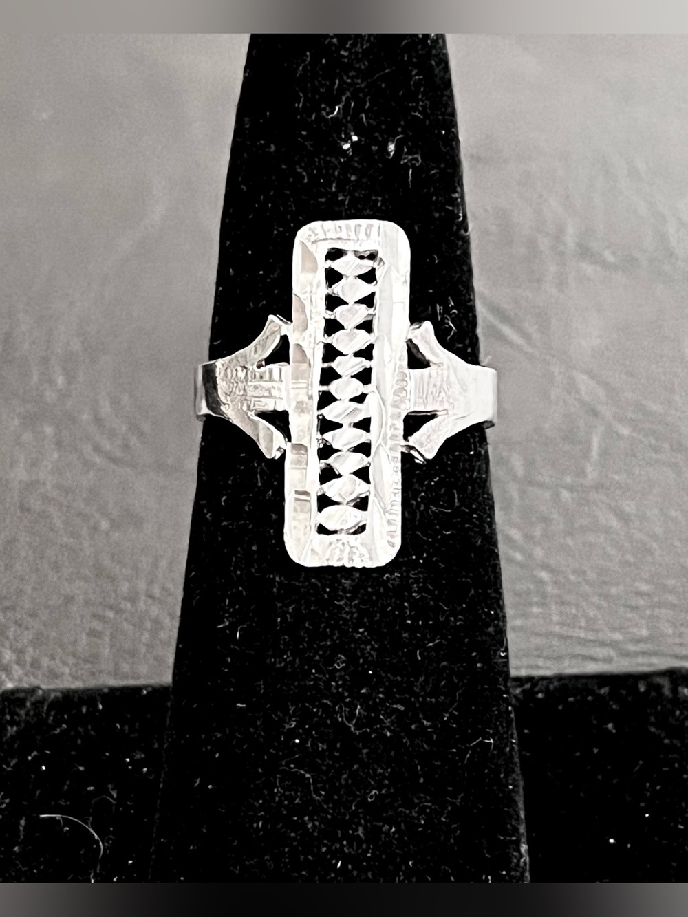 Vintage Sterling Silver Art Deco Filigree Ring Size 6 Retro Dainty and Delicate